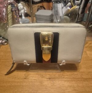 EUC Gucci Wallet